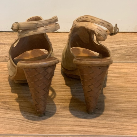 Bottega Veneta - Tan color Suede & Woven Leather High Heel Sandals - Picture 5 of 8